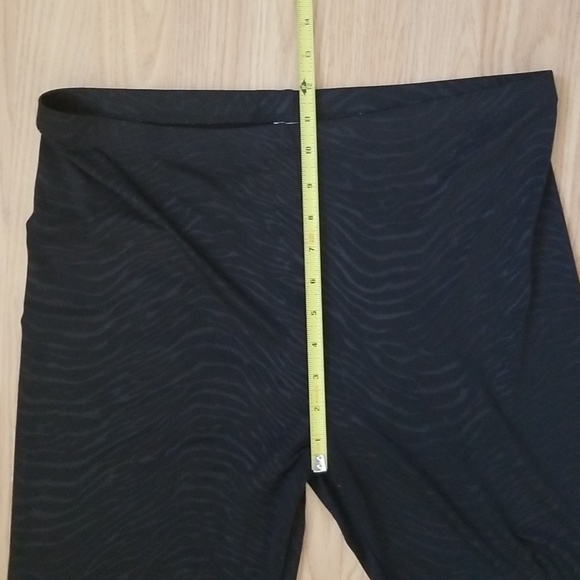 Black Tiger print Cache leggings (L) - Picture 4 of 9